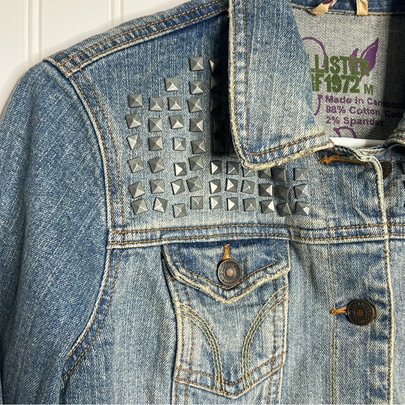 Hollister Surf 1972 Denim Jacket With Stud Details Size Medium - Picture 3 of 14